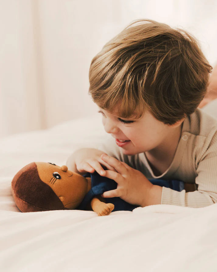 Puppenkleidung: Latzhose aus Jeans (Little Ashé)